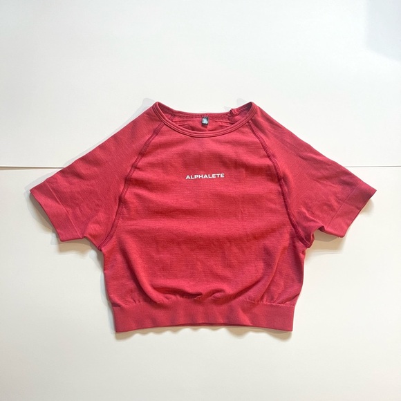 Alphalete Gym Amplify Short Sleeve Crop - Picture 2 of 4